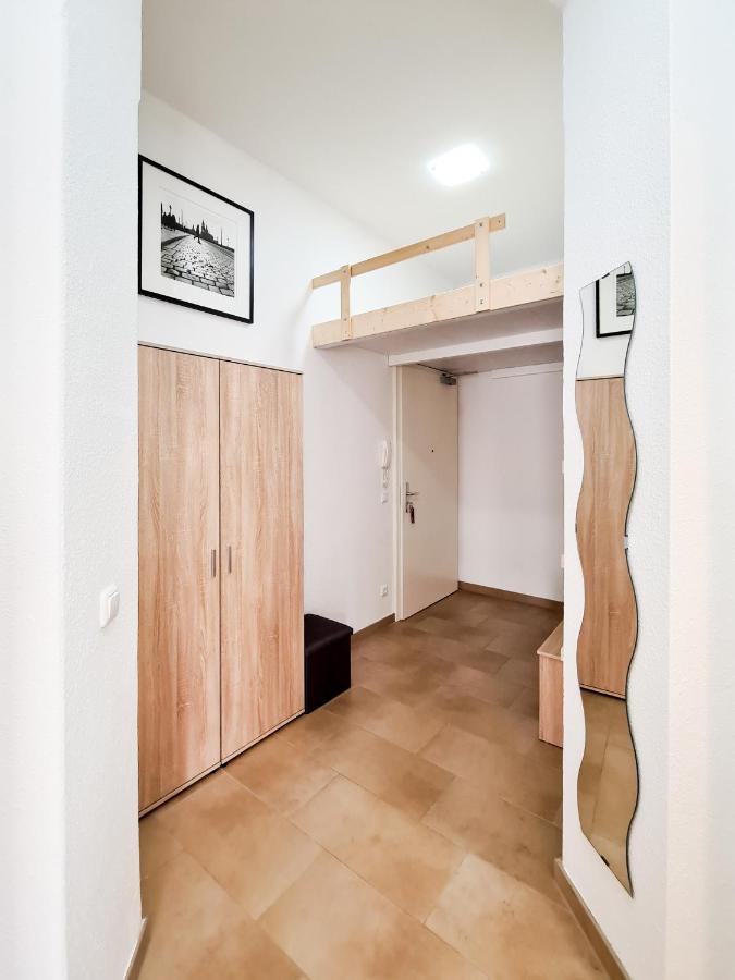 1-Raum-Wohnung Zentral Gelegen ドレスデン エクステリア 写真